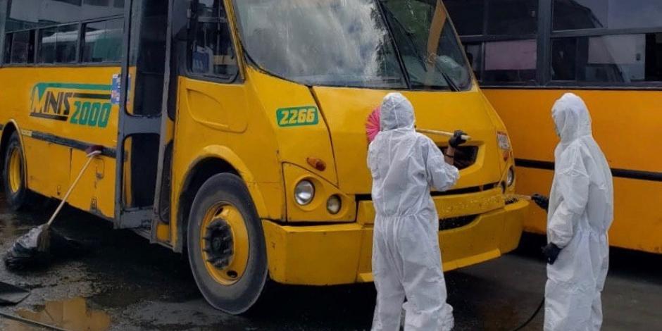 Por coronavirus, en Mérida desinfectan transporte público