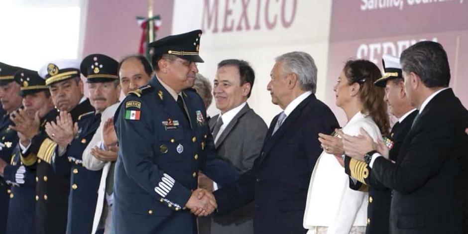 Alistan reconocimiento en el Zócalo al Ejército Mexicano