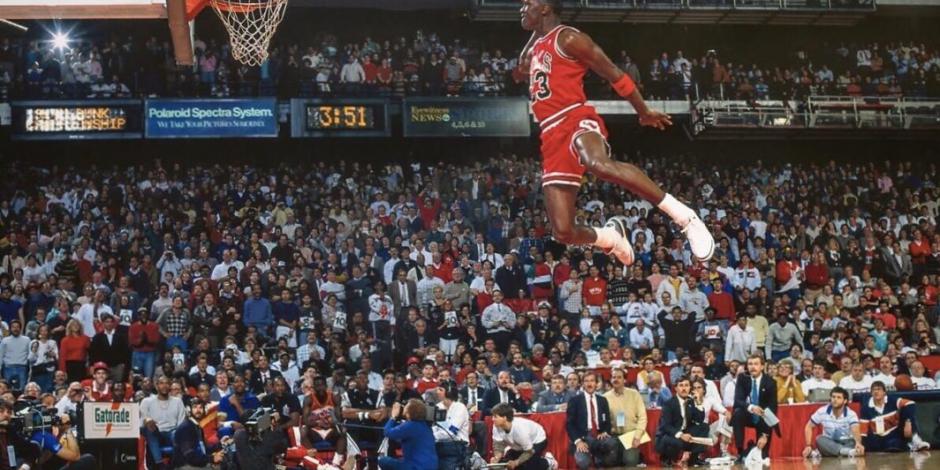 Se cumplen 32 años de la espectacular clavada de Michael Jordan (VIDEO)