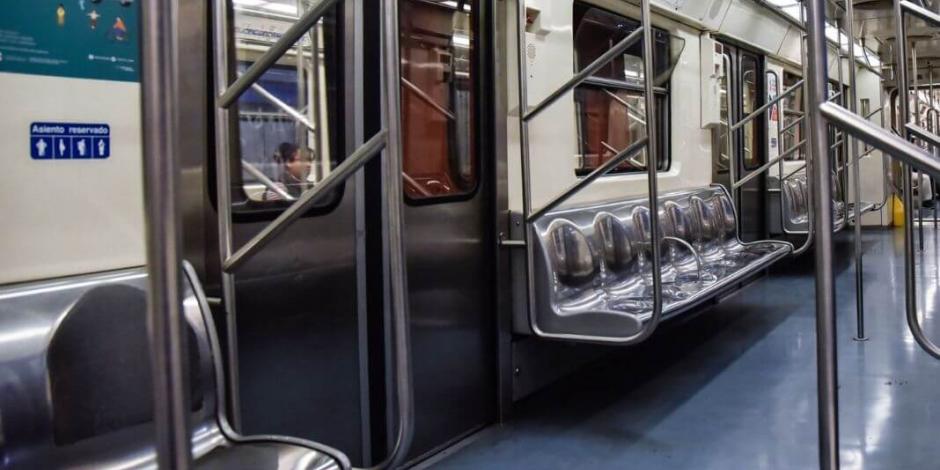 Desalojan a usuarios de la Línea 2 del Metro por fallas en frenado