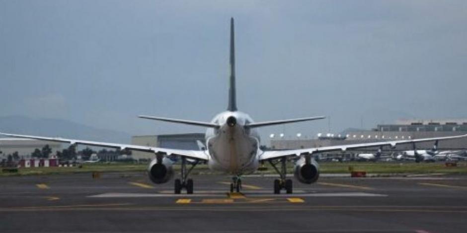 Desalojan avión de Delta Airlines en AICM por desperfecto