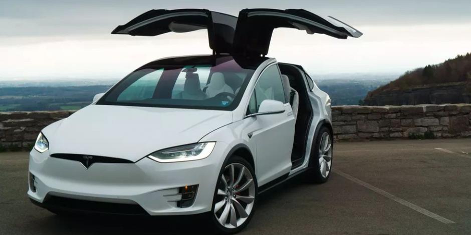 Alerta Profeco por problemas con la dirección del Model X de Tesla