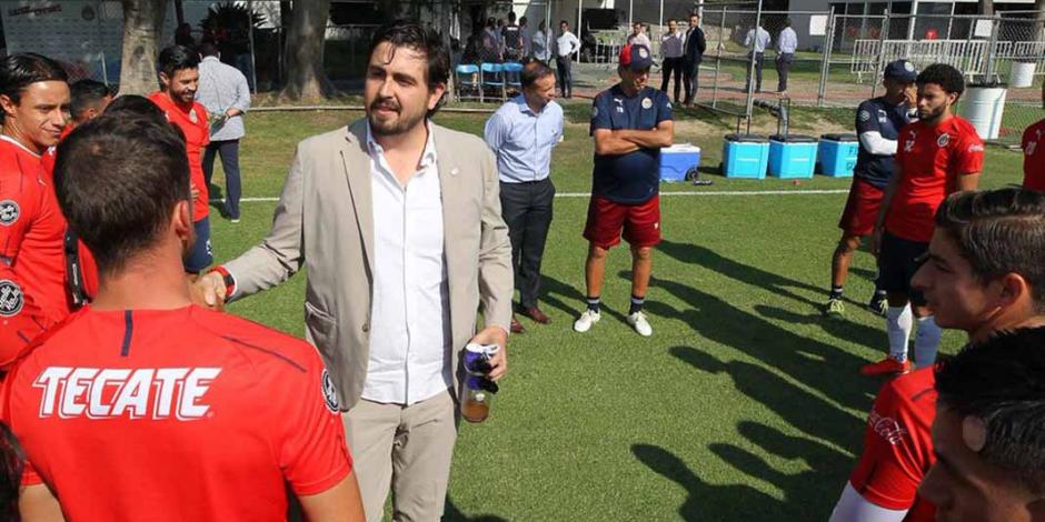 Amaury Vergara invita a la Asociación Cilvil a unirse a Chivas