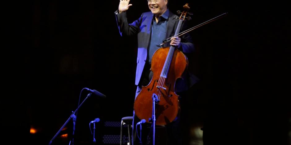 "El mejor violonchelista del mundo" llena Monumento a la Revolución