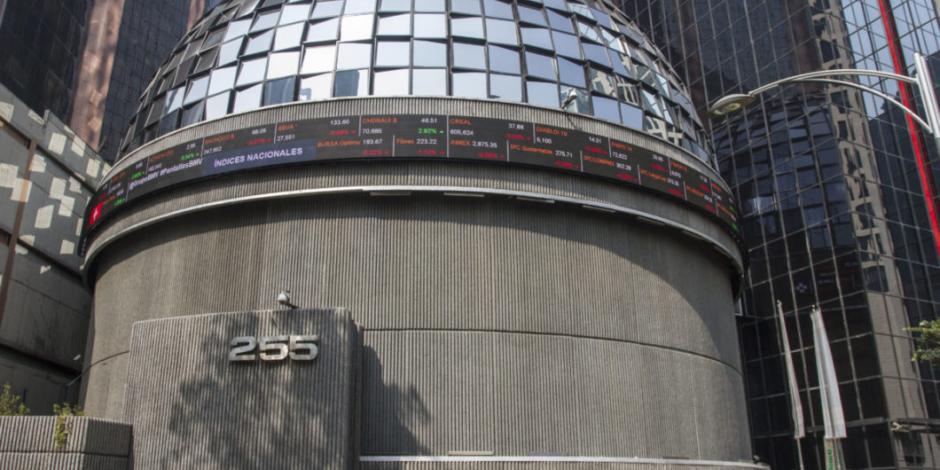 Bolsa Mexicana inicia sesión con ligeras pérdidas, atenta a temas petroleros