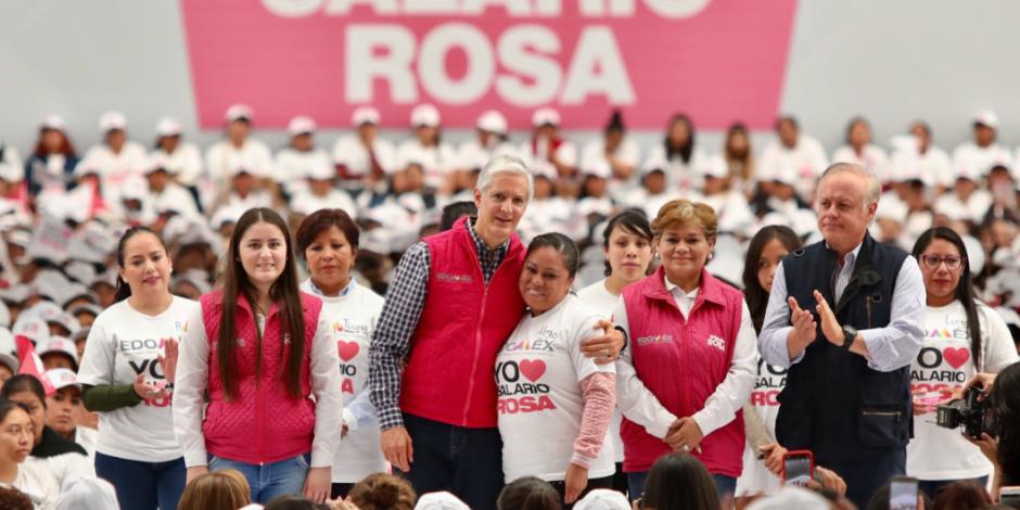 Del Mazo entrega más de seis mil tarjetas del Salario Rosa en Tecámac