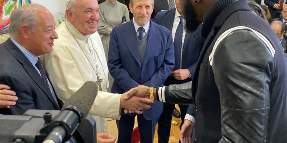 Boxeador Deontay Wilder se reúne con el Papa Francisco