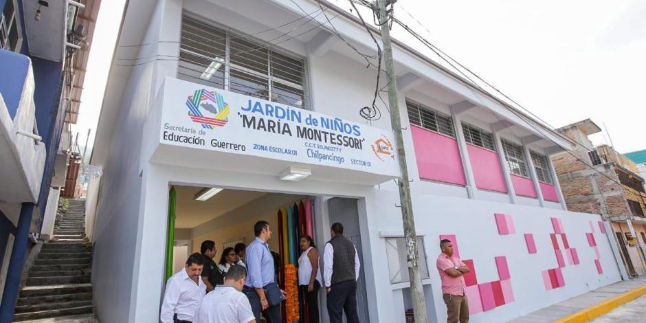 Fortalece Héctor Astudillo infraestructura educativa en Guerrero