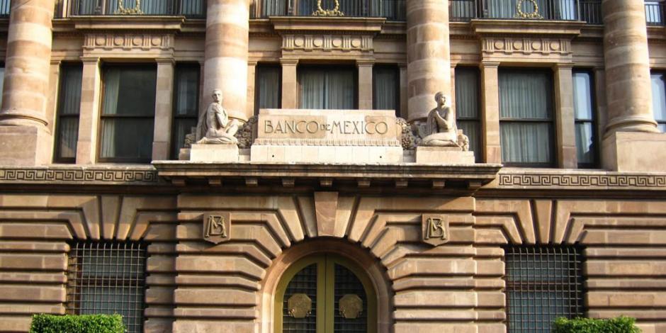 Alerta Banxico sobre desaceleración económica mayor a la esperada