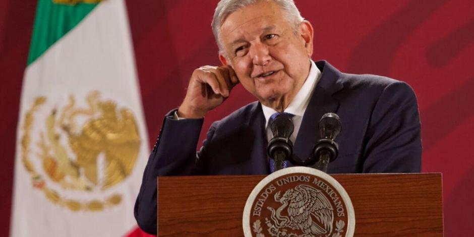 López Obrador usa teléfono satelital para mantenerse comunicado