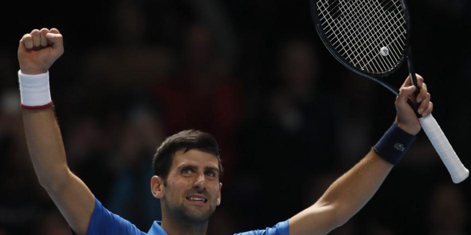 Novak Djokovic inicia con victoria su participación en Finales de ATP