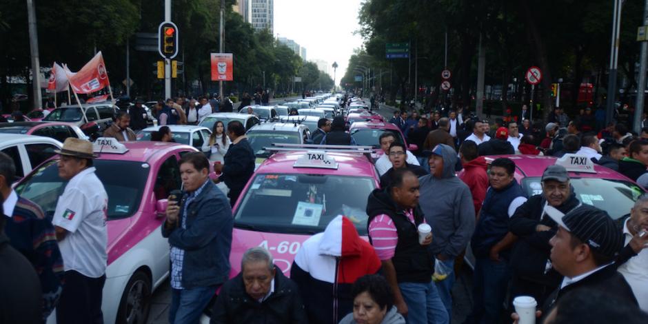 Taxistas llegan a acuerdos y cancelan bloqueos anunciados para mañana