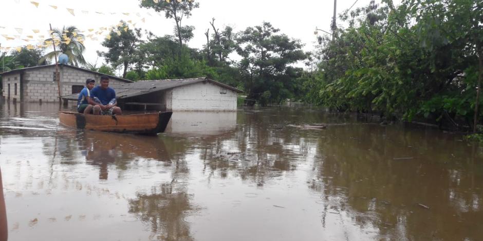 VIDEOS: Costa Chica de Guerrero, en emergencia por desbordamiento de ríos