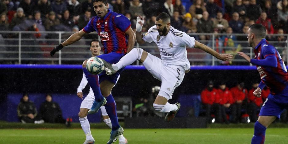 Con doblete de Benzema, Real Madrid supera 4-0 al Eibar