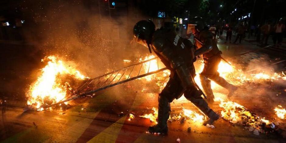 VIDEOS: Decretan estado de emergencia en Chile tras violentas protestas