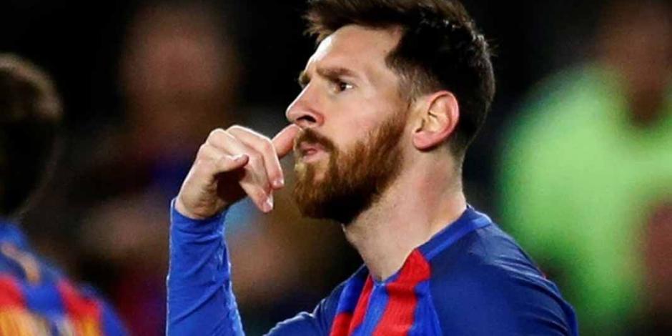 Lionel Messi estrena un celular de oro de 24 kilates