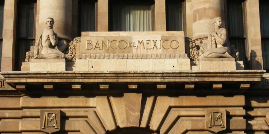 Banxico se deslinda de la Fed; deja sin cambios tasa de interés