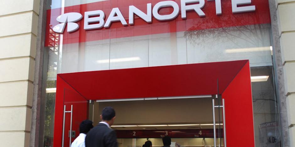 Banorte lanza nuevo servicio de crédito desde el celular