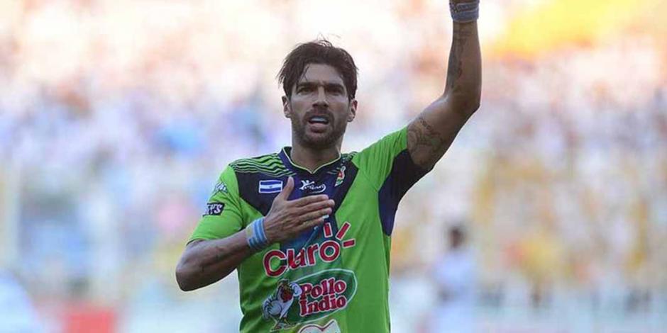 Sebastián 'Loco' Abreu será técnico y jugador en El Salvador
