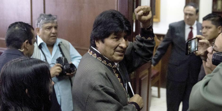 Viaja Evo Morales a Cuba a revisión médica