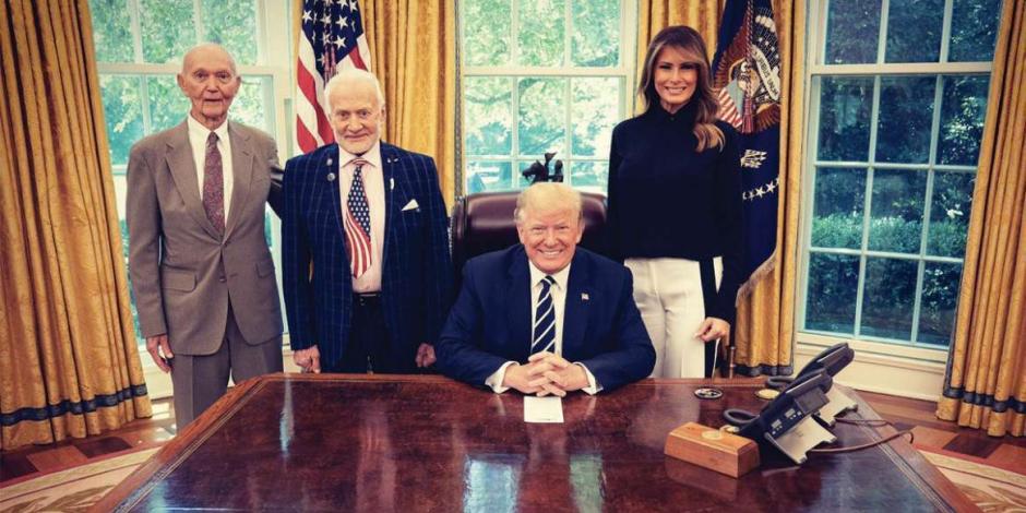 Recibe Trump en la Casa Blanca a tripulación de la misión Apolo 11