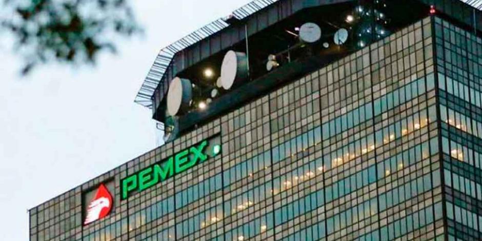 Pemex logra reducción histórica de su deuda en dólares