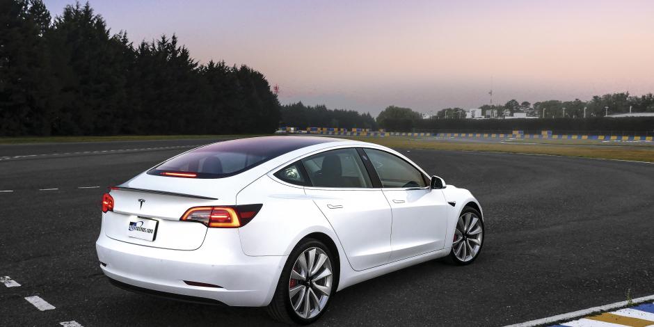 Tesla Model 3: seguro, rápido y elegante
