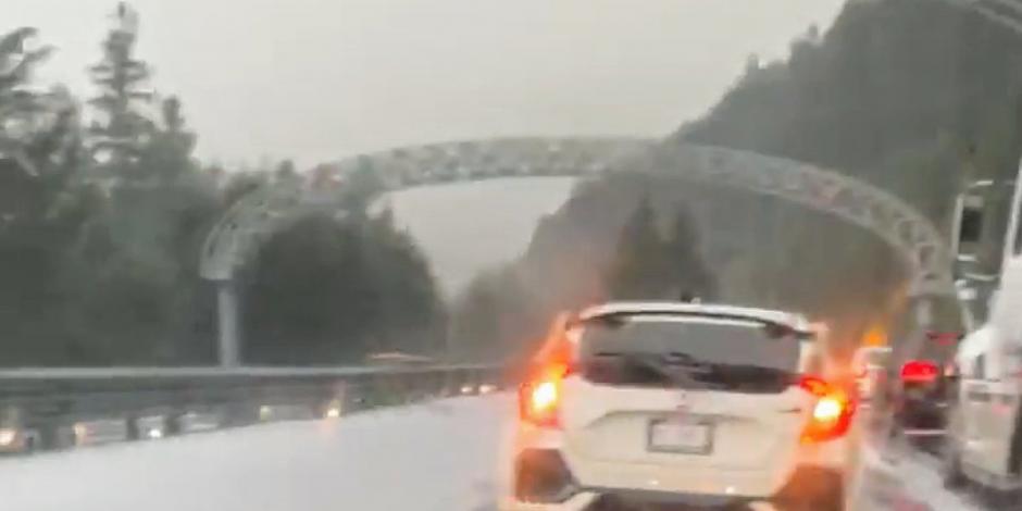 VIDEO: Granizo pintó de blanco la autopista México-Toluca