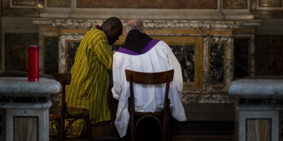 Vaticano defiende secreto de confesión sin excepciones