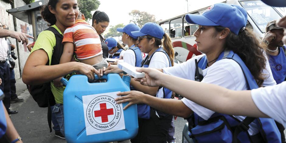Entrada de Cruz Roja muestra fracaso de Maduro, dice Guaidó