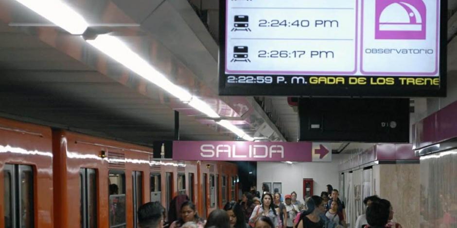 Metro instala plataforma que indica la llegada de trenes en tiempo real