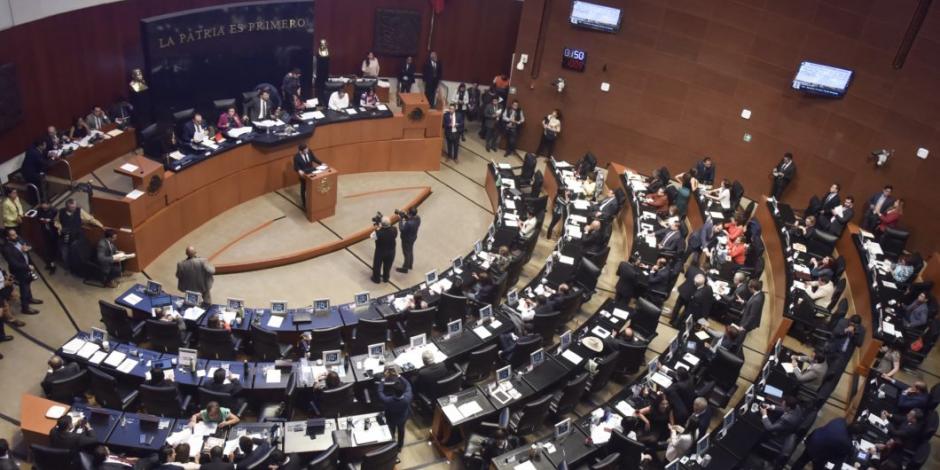 Propone Martí Batres eliminar a senadores plurinominales