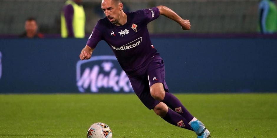 Video. Por empujón al árbitro, Ribéry se va tres juegos en Serie A