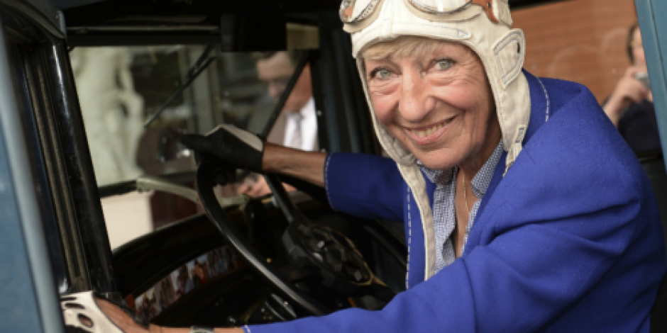 Muere mujer alemana que dio la vuelta al mundo en auto