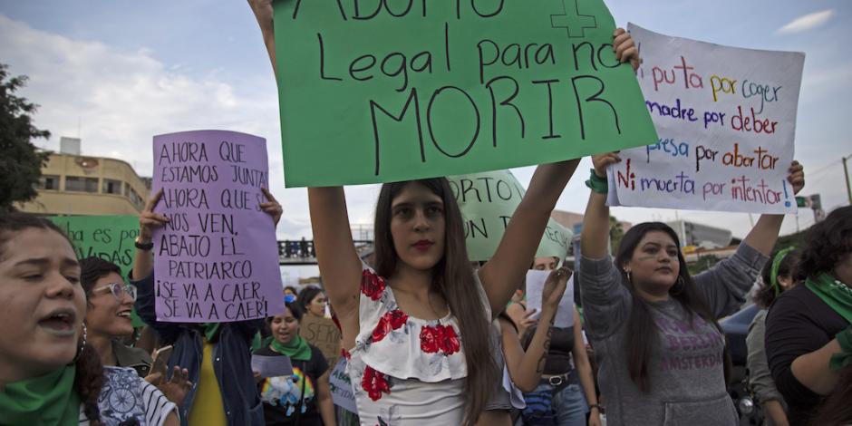 Morena impulsa en SLP el aborto legal