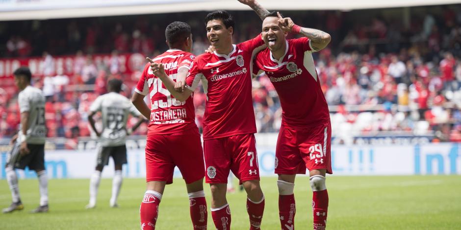 Toluca derrota 2-0 al Atlas en el primer partido de La Volpe en el infierno