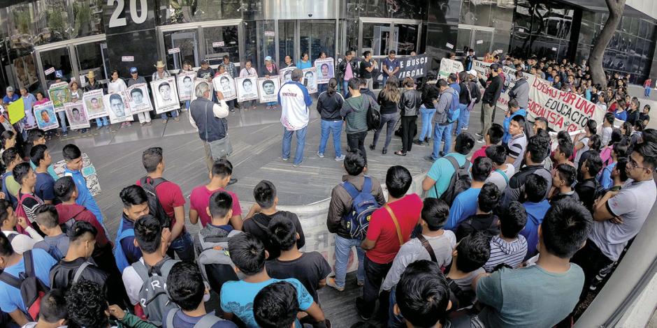 Caso Iguala: 72 acusan tortura, CNDH acreditó 8 y PGR admitió 2