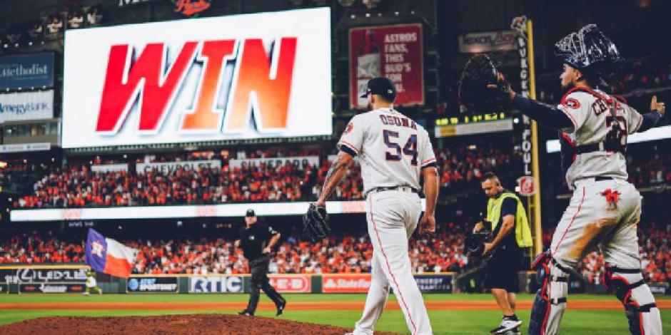 VIDEO: Mexicano Osuna contribuye a victoria de Astros en playoffs