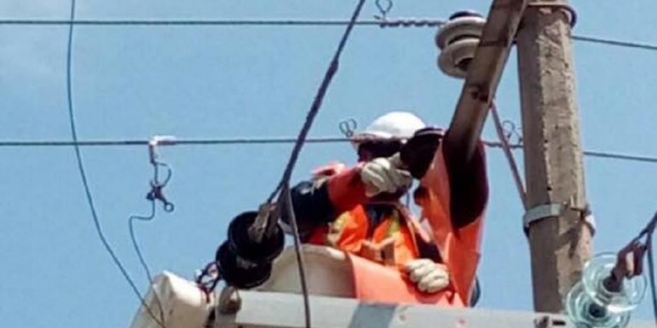 Restablece CFE suministro eléctrico en estados afectados por Narda