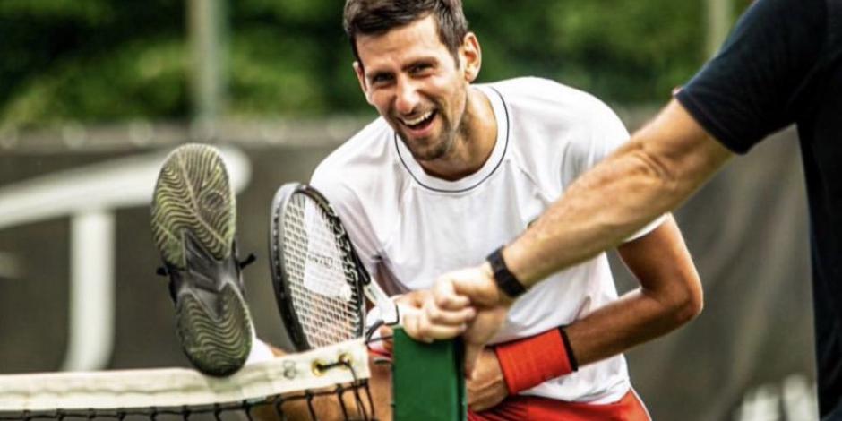 Djokovic sufrió, pero avanzó a los Octavos de Final de Wimbledon