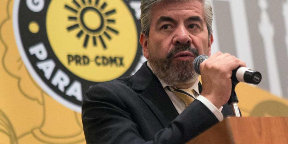 Renuncia al PRD Raúl Flores, exdirigente del sol azteca en la CDMX