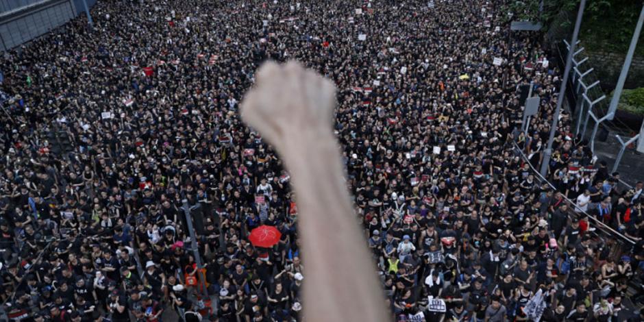 Casi dos millones de manifestantes contra la ley de extradición toman Hong Kong
