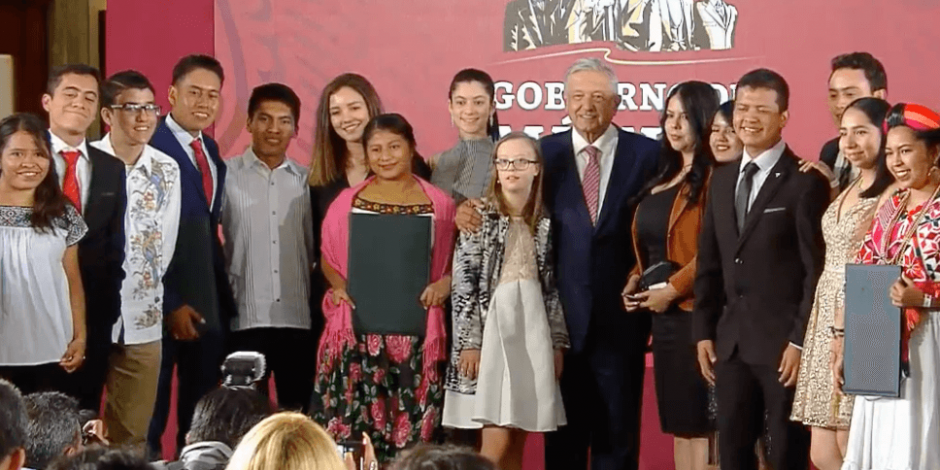 Entrega Imjuve, Premio Nacional de la Juventud a 34 jóvenes destacados