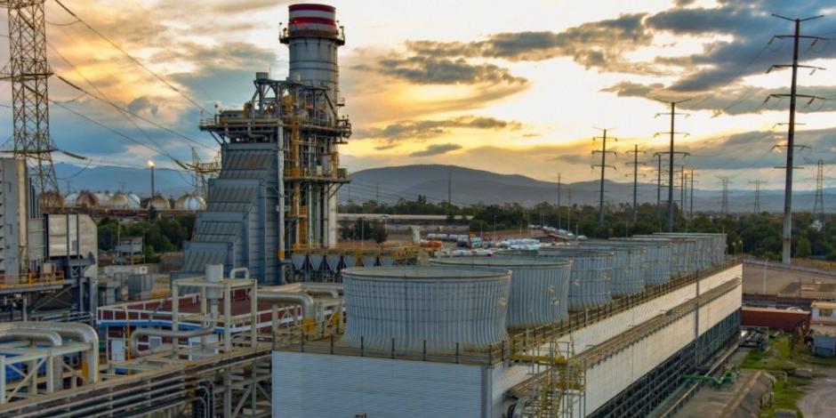 Manuel Bartlett realiza gira de trabajo en centrales eléctricas de Hidalgo