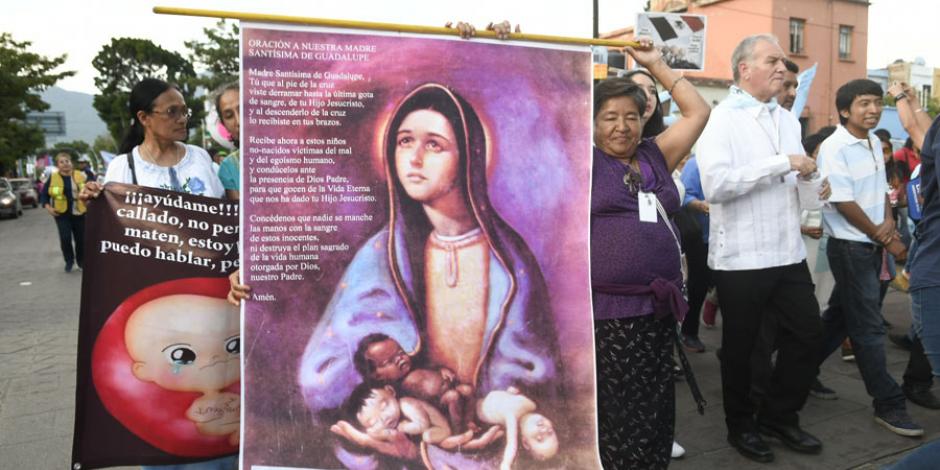 Marchan en Oaxaca contra despenalización del aborto