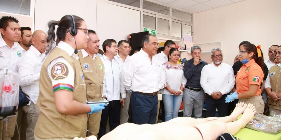 Héctor Astudillo entrega infraestructura educativa en Guerrero
