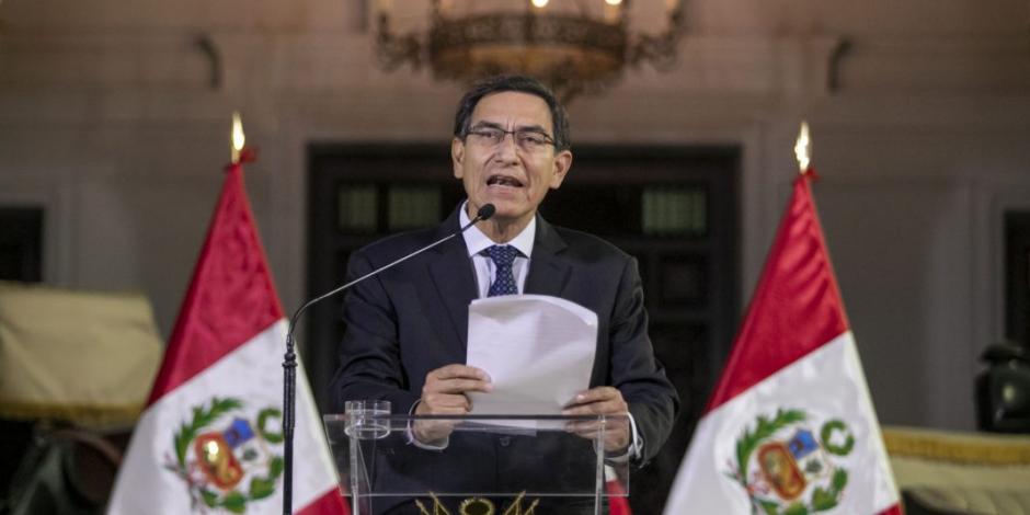 Presidente de Perú disuelve Congreso y convoca a elecciones