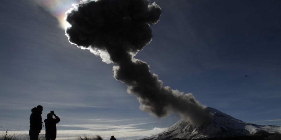 Ceniza volcánica del Popocatépetl afecta a Querétaro