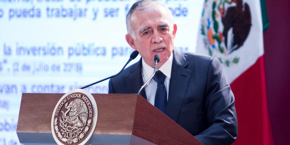 Gobierno analiza más recortes en dependencias gubernamentales: Alfonso Romo