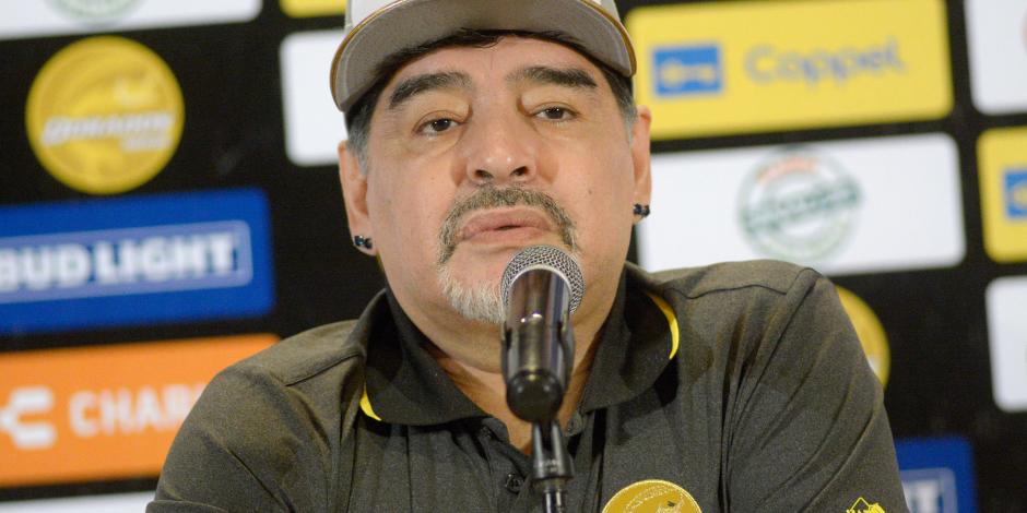 Maradona recibió alta médica; desea regresar a Sinaloa